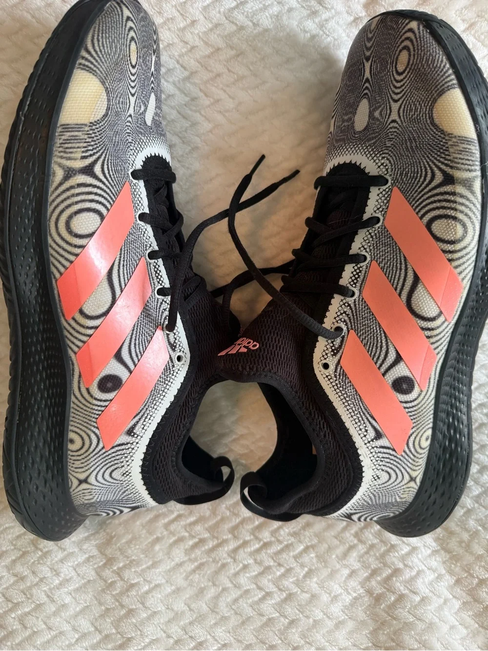 Adidas Men's Bounce Black & White Athletic Sneakers Size 11